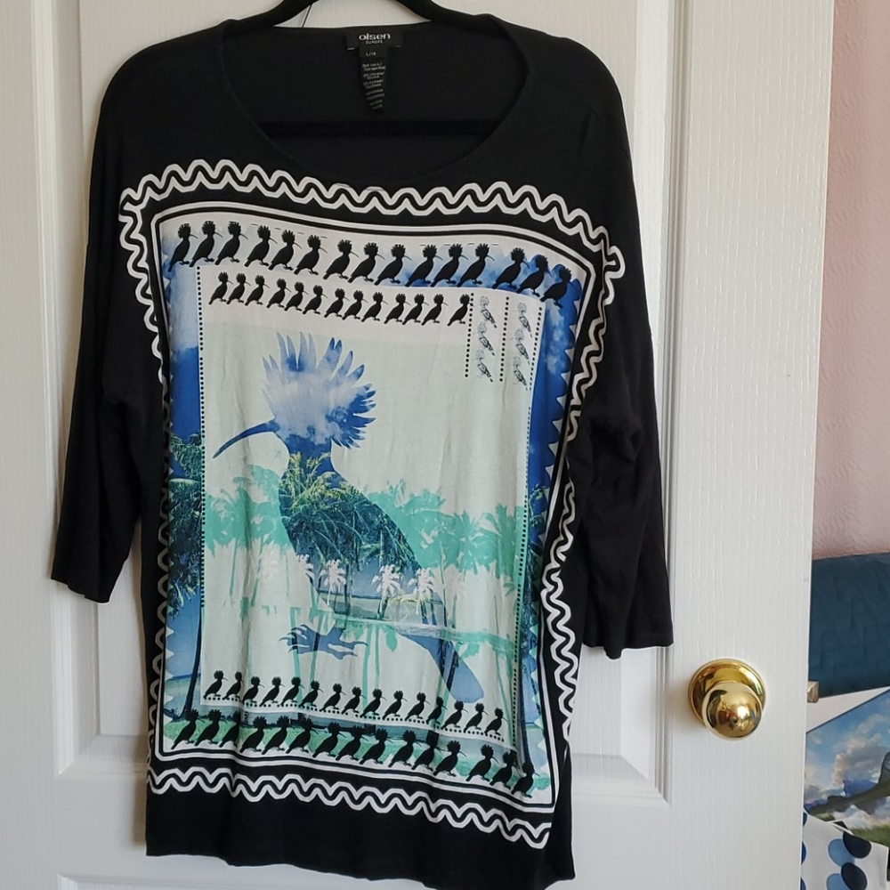 2/$20 Olsen 3/4 sleeve top with bird motif L/14